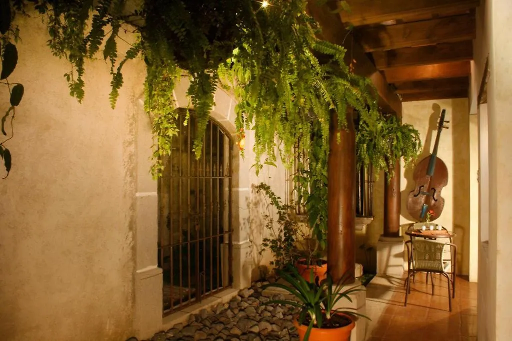 Las Iglesias Hotel Antigua